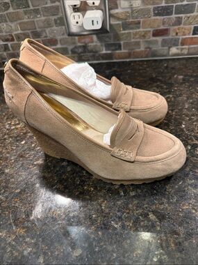 Michael Kors Suede Penny Loafer Wedges in Taupe, size 9